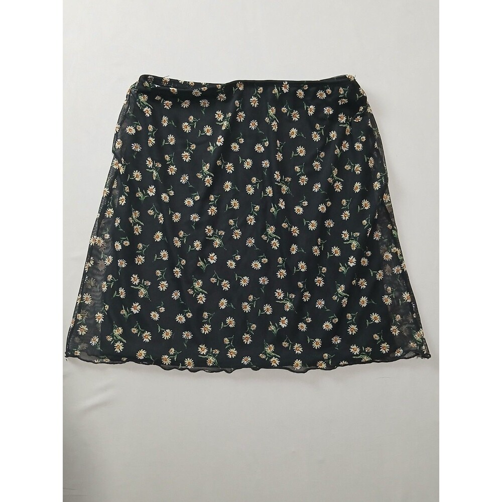 Rue21 Women's Size Medium Black Daisy Floral Mesh Overlay Mini Skirt Sheer Lined